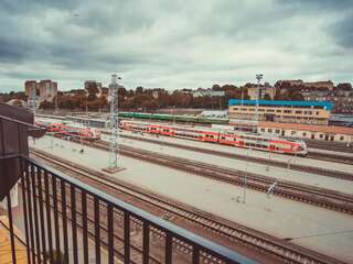 Отель Railway Hotel Вильнюс Двухместный номер с 1 кроватью или 2 отдельными кроватями, вид на железную дорогу-5